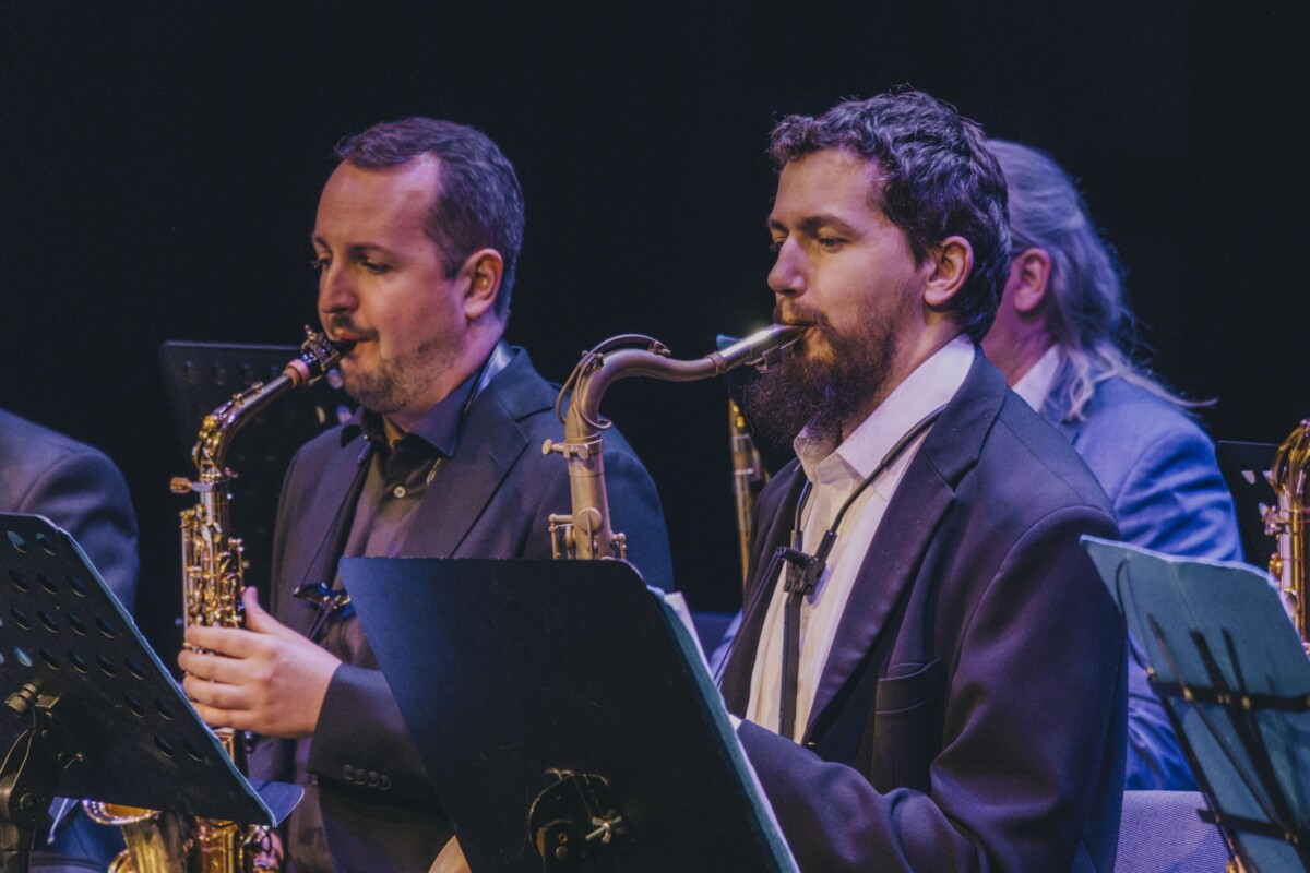 Выступление Баварско-латвийского джазового биг-бенда на концерте Junior Jazz 2026 в Даугавпилсе. 15 апреля 2026 года, Дворец культуры. Фото: Евгений Ратков