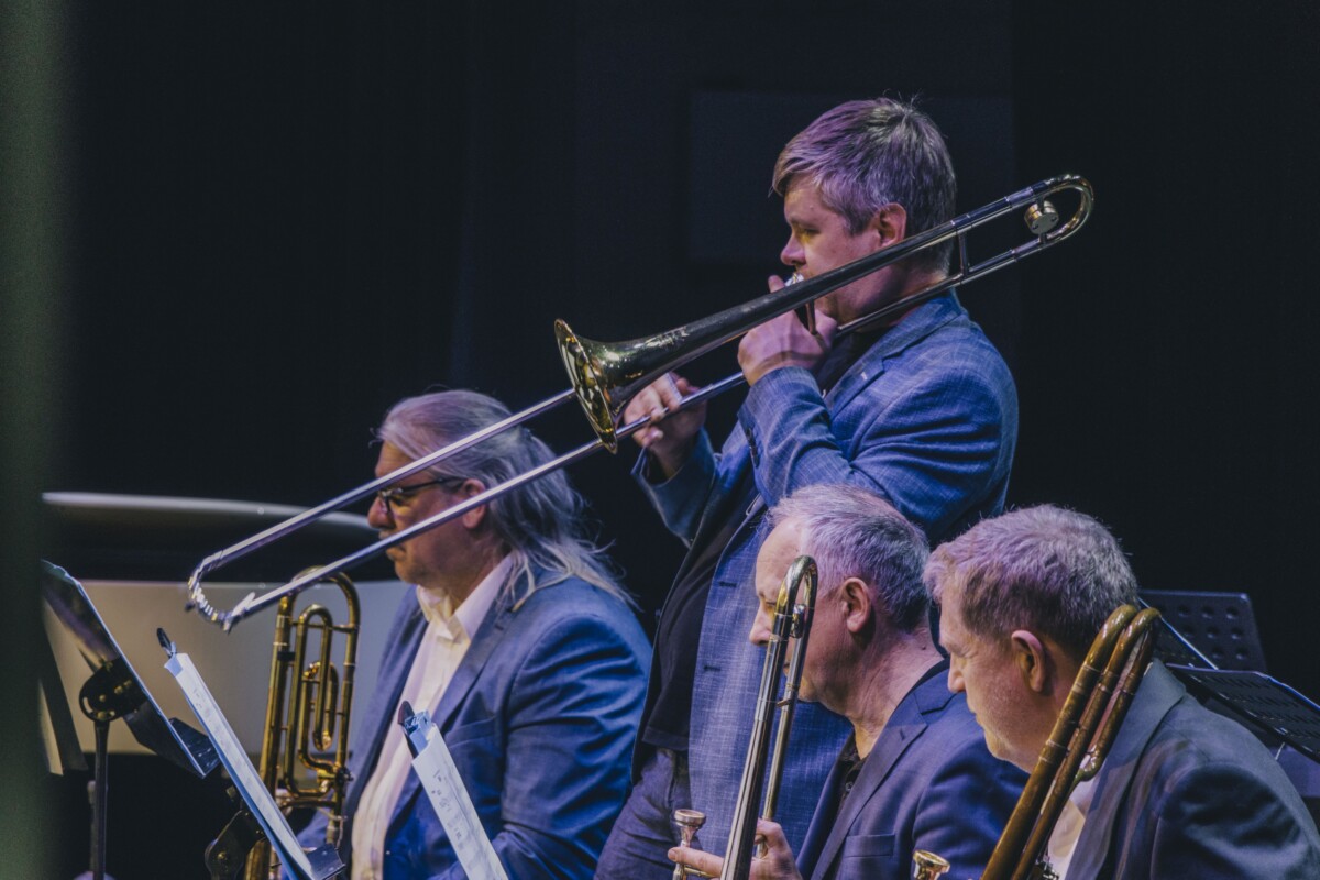Выступление Баварско-латвийского джазового биг-бенда на концерте Junior Jazz 2026 в Даугавпилсе. 15 апреля 2026 года, Дворец культуры. Фото: Евгений Ратков