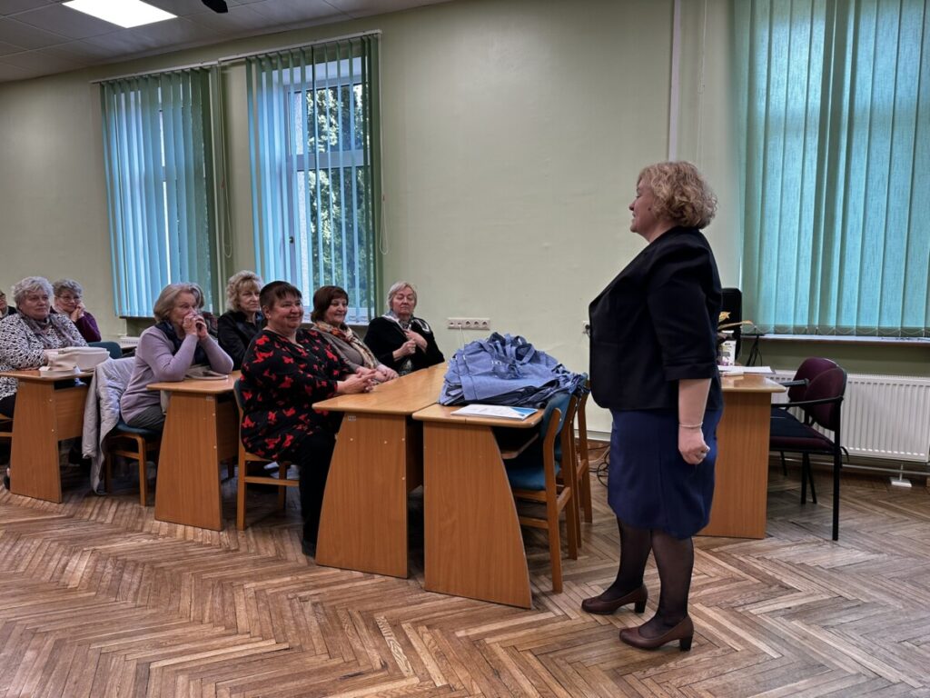 Вручение сениорам сертификатов об обучении в Университете третьего поколения в Даугавпилсе. 24 апреля 2026 года. Фото: Анастасия Шубина