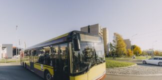 Автобус в Даугавпилсе. 17 октября 2024 года. Фото: Евгений Ратков
