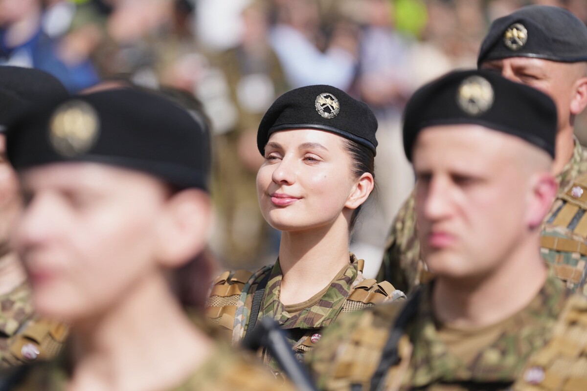 Военный парад в Айзкраукле. 4 мая 2026 года. Фото: Ilmārs Znotiņš / Valsts prezidenta kanceleja
