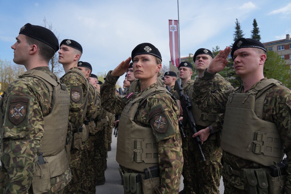 Военный парад в Айзкраукле. 4 мая 2026 года. Фото: Ilmārs Znotiņš / Valsts prezidenta kanceleja