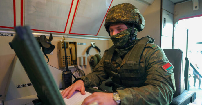 Первые совместные учения воинских частей боевого применения ядерного оружия и ядерного обеспечения России и Беларуси стартовали 18 мая 2026 года. 21 мая президенты Владимир Путин и Александр Лукашенко провели по видеосвязи совместную тренировку по управлению ядерными силами. Фото: president.gov.by