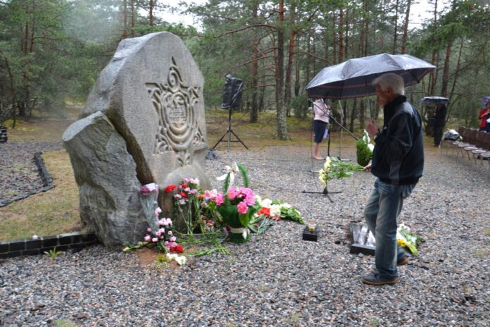 Мемориал "Памяти детей израилевых" в Межциемском лесу. 4 июля 2018 года. Фото: Елена Иванцова (из архива "Чайки")