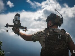 Несмотря на неудачи в этой войне, Россия может начать ещё одну войну: генерал Каволи По словам бывшего Верховного главнокомандующего Объединенными вооружёнными силами НАТО в Европе Кристофера Каволи, постановка Украиной на поток производства собственных беспилотников и крылатых ракет — это «одно из самых выдающихся военных достижений века», которое может определить то, как будут вестись войны в будущем. Фото со страницы ВСУ на Фейсбуке