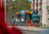 6 и 7 июня в Даугавпилсе введены дополнительные рейсы общественного транспорта, а проезд бесплатный Трамвай в Даугавпилсе, на Химии. Фото с сайта Daugavpils satiksme