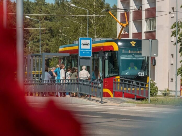 Трамвай в Даугавпилсе, на Химии. Фото с сайта Daugavpils satiksme