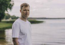 «Они вложили деньги в оружие, чтобы распространять язык». История медика Саши из Херсона. Видео Медик Саша из Херсона. Даугавпилс, 10 июня 2026 года. Фото: Евгений Ратков
