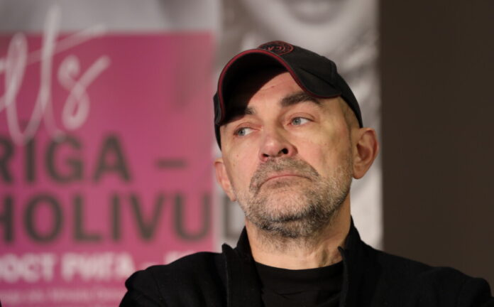 Сергей Голомазов на пресс-конференции в Рижском русском театре имени Михаила Чехова. 17 сентября 2020 года. Фото: Эвия Трифанова / LETA
