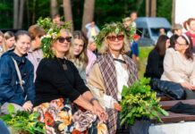 Лиго на Стропской эстраде в Даугавпилсе. 23 июня 2025 года. Фото: Маргарита Вигуле / daugavpils.lv