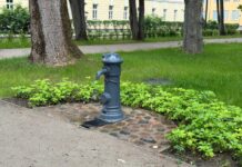 Общественный кран с питьевой водой в Крепостном саду в Дауагвпилсе. Фото: Daugavpils valstspilsētas pašvaldība