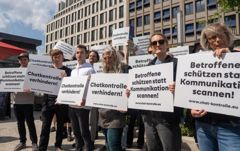 Демонстрация против регулирования Chat Control. Берлин, май 2022 года. Фото: Jakob Rieger / wikipedia