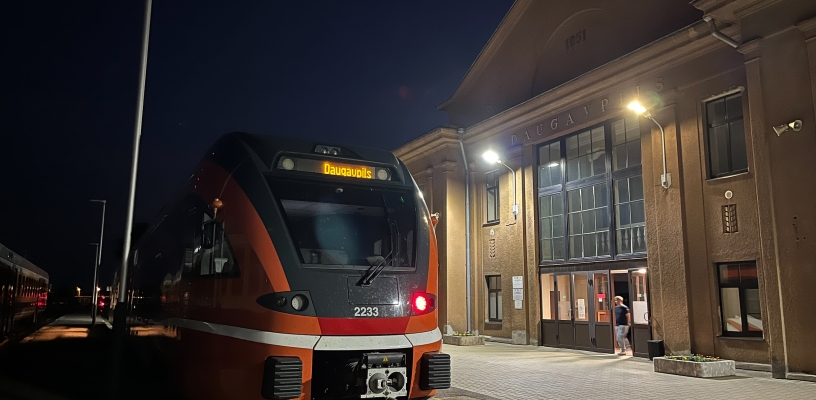 Поезд Stadler FLIRT на тестовой поездке Рига – Даугавпилс – Рига. 29 июня 2026 года. Фото: Elron