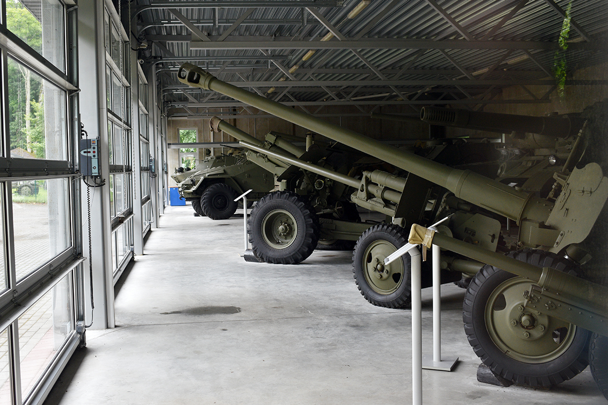 Коллекция военной техники в Свенте (Kara tehnikas kolekcija) Фото: Константин Бельский (2026 год)