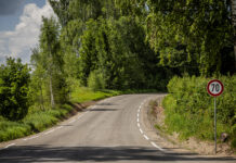 В Латвии более 50 километров гравийных дорог покроют чёрным покрытием. Рассказываем, где идут работы Местная государственная дорога. Фото: Latvijas Valsts ceļi)