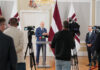 Премьер-министр Андрис Кулбергс и президент Латвии Эдгар Ринкевич на пресс-конференции в Рижском замке 26 августа 2026 года. Фото: Илмарс Знотиньш / Канцелярия президента