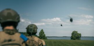 С 2 сентября по 8 октября по всей Латвии пройдут масштабные учения Namejs 2026, организованные Национальными вооружёнными силами (НВС). Фото: Э. Кукутис / Aizsardzības ministrija