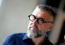Виестурс Кайришс, художественный руководитель театра «Дайлес», режиссёр фильма "Уля", выдвинутого Латвией на премию "Оскар" в категории «Лучший международный полнометражный фильм». Фото: Эдийс Паленс / LETA