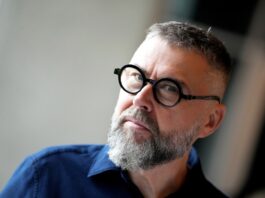Виестурс Кайришс, художественный руководитель театра «Дайлес», режиссёр фильма "Уля", выдвинутого Латвией на премию "Оскар" в категории «Лучший международный полнометражный фильм». Фото: Эдийс Паленс / LETA