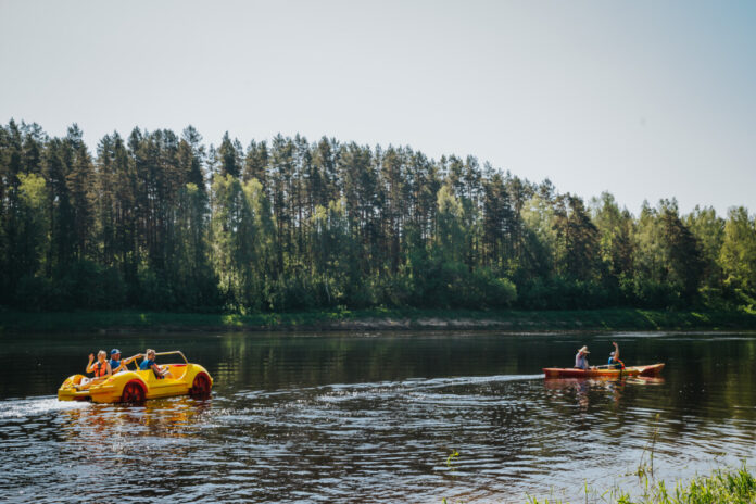 Отдых на реке в природном парке Излучины Даугавы (или Daugavas loki). Июнь 2024 года. Иллюстративное фото Ирины Маскаленко из архива «Чайки»