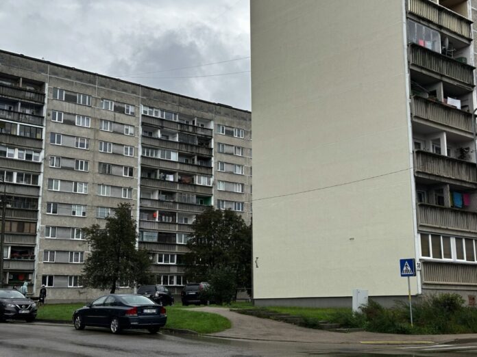 Многоквартирные дома на Новом Строении в Даугавпилсе, на улице Пушкина. 20 сентября 2026 года. Фото: Анастасия Шубина