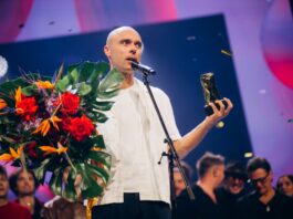В финале «Музыкального банка 2025» победила песня Донса Tuvums. Второе место заняла композиция Lai tev apnīk skumt группы Sudden Lights, третье – Микс Галвановскис с песней Kad izdzisīs. Фото: Андрей Строкин / LSM