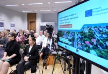 Информационное мероприятие «Программы поддержки укрепления доступности энергии и транспорта в Латвии в 2026–2032 годах», посвящённое утверждению и началу реализации Плана Социального климатического фонда Латвии на 2026–2032 годы. 4 сентября 2026 года. Фото: Иева Лейниша / LETA