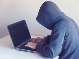 Фальшивые письма начали распространять незадолго до выборов в Сейм, однако связь рассылки с выборами на данный момент не подтверждена. Иллюстративное фото: Nikita Belokhonov / Pexels