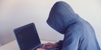 Фальшивые письма начали распространять незадолго до выборов в Сейм, однако связь рассылки с выборами на данный момент не подтверждена. Иллюстративное фото: Nikita Belokhonov / Pexels