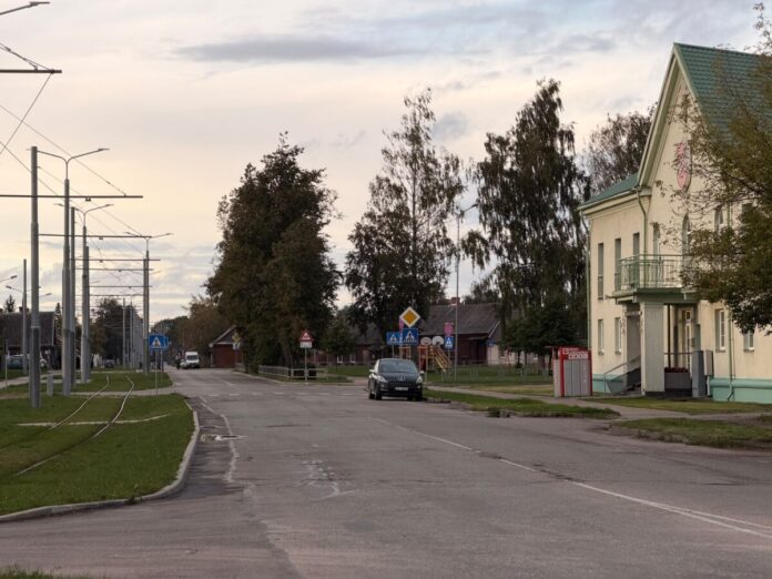 На участке улицы Вентспилс в Даугавпилсе - от улицы Смилшу до улицы Ятниеку, до 7 октября будут действовать ограничения движения в связи с ремонтными работами. Фото: daugavpils.lv На участке улицы Вентспилс в Даугавпилсе - от улицы Смилшу до улицы Ятниеку, до 7 октября будут действовать ограничения движения в связи с ремонтными работами. Фото: daugavpils.lv