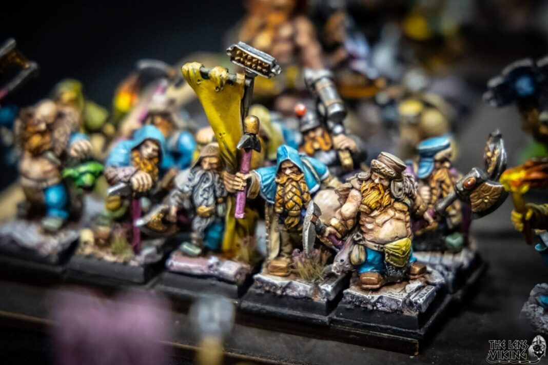 С 7 по 9 августа в Кракове прошёл чемпионат мира по игре The 9th Age. Вот лишь малая часть фигурок, которыми играли участники чемпионата, в том числе и даугавпилчанин Артур Фишер. Фото: The Lens Viking