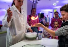 Ночь учёных в Даугавпилсском университете пройдёт в этом году 25 сентября с 17:00 до 21:00 в корпусах на улицах Парадес, 1 и 1a. Иллюстративное фото: Даугавпилсский университет
