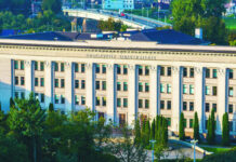 В честь 105-летия Даугавпилсского университета на фасаде здания покажут видеопроекции Даугавпилсский университет. Фото: Андрей Емельянов