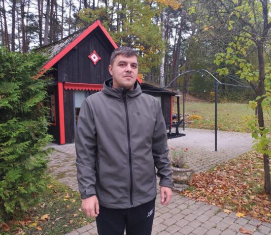 «Если на Латвию нападут, я пойду воевать»: украинский ветеран Владислав Поддубняк о войне, семье и жизни в Латвии Владислав в Юрмале. Фото: Оксана Пугачёва