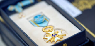 Трое сотрудников Даугавпилсского управления Госпогранохраны удостоены высших государственных наград Латвии В соответствии с решением Капитула орденов от 26 октября 2026 года, присуждены высшие государственные награды Латвийской Республики — орден Трёх Звёзд, орден Виестура и Крест Признания. Среди награждённых - трое сотрудников Даугавпилсского управления Госпогранохраны. Фото: president.lv (орден Трёх Звёзд)
