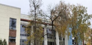 Здание бывшего развлекательного центра City Center в Даугавпилсе. 19 октября 2026 года. Фото: Анна Кусиня