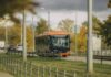 С 1 ноября в Даугавпилсе изменится расписание пяти автобусных маршрутов: какие рейсы отменят Автобус №10 в Даугавпилсе. Октябрь 2024 года. Фото: Евгений Ратков