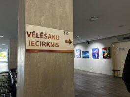 Избирательный участок в Даугавпилсе, во Дворце культуры. 3 октября 2026 года. Фото: Анастасия Шубина