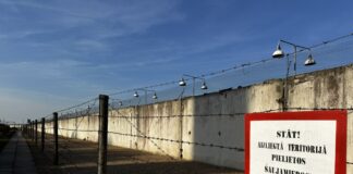 Территория Гривской тюрьмы в Даугавпилсе. 8 октября 2026 года. Фото: Анастасия Шубина