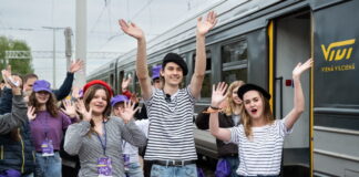 Молодые люди, родившиеся в 2008 году, могут до 15 октября подать заявку на участие в программе DiscoverEU и получить возможность отправиться в путешествие по Европе на поезде. Фото: youth.europa.eu