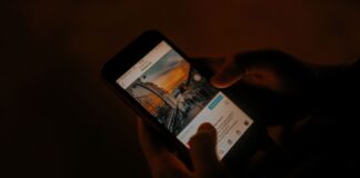 Почему соцсети показывают нам именно это? Разбираемся, как работают алгоритмы, информационные пузыри и эхо-камеры Иллюстративное фото: Tuğçe Açıkyürek / Pexels