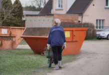 Контейнеры для сбора зелёной массы в Даугавпилсе. Фото: daugavpils.lv